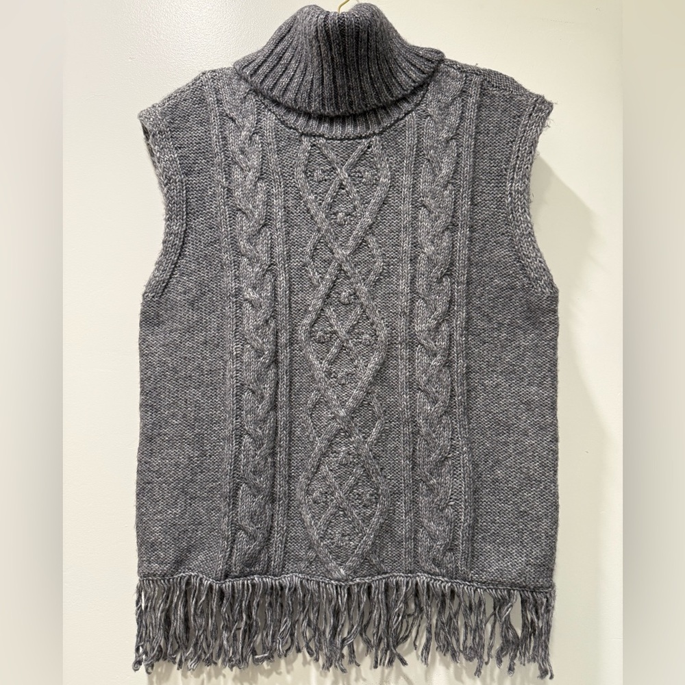 Olivia Sky Women's Medium Turtleneck Cable Knit Fringe Sleeveless Sweater NWT